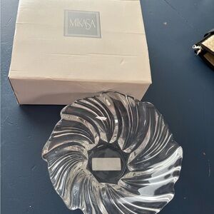 Vintage Mikasa Belle Epoque Swirl Glass Centerpiece